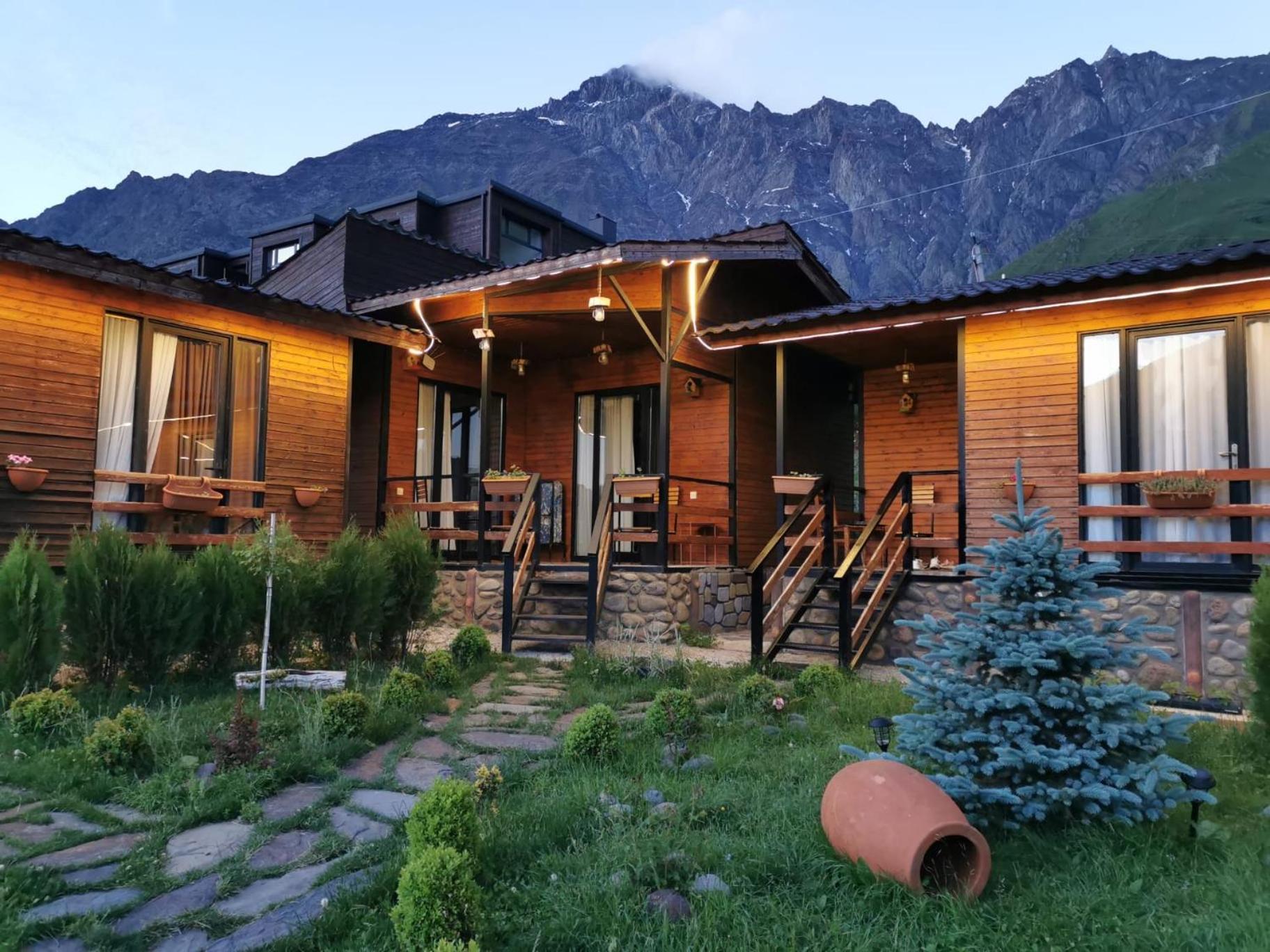Panorama Cottages Kazbegi Bagian luar foto